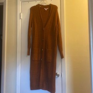 LONG TWO POCKET SWEATER